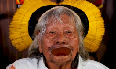 Cacique Raoni Metuktire, aos 94 anos, recebe cuidados paliativos em Peixoto de Azevedo