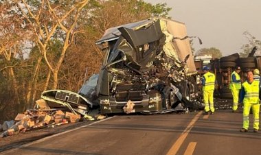 Acidente Fatal entre Carretas na BR-364 em Pedra Preta Deixa Motorista Morto