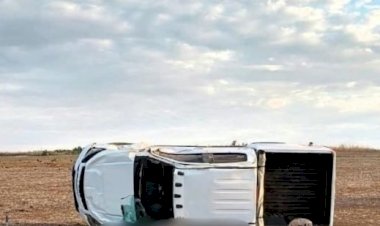 Mulher sofre graves ferimentos após capotagem de caminhonete em Planalto da Serra