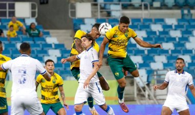 Cuiabá desperdiça chances, perde para o Avaí e segue fora do G-6
