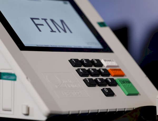 Inteligência Artificial e Vídeos Falsos: Novas Ameaças à Democracia Brasileira
