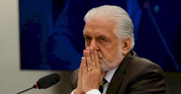 Jaques Wagner se recusa a entregar senhas de celulares à Polícia Federal