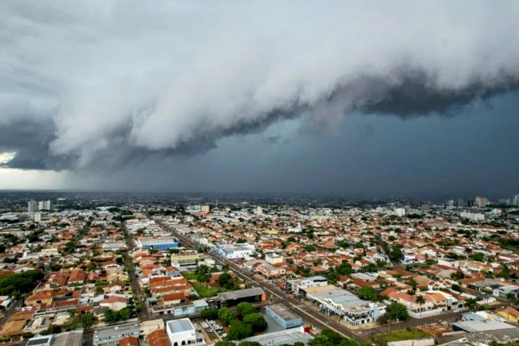 Chuva e Risco de Tempestades Marcam o Domingo em Mato Grosso do Sul
