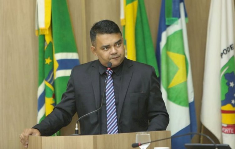 Gilsimar Silva se licencia e Gilson de Oliveira assume na Câmara de Sinop