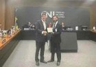 Juiz de Barra do Garças recebe prêmio por artigo de proteção às mulheres vítimas de violência