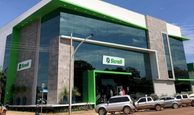 Sicredi conquista marca de 8 milhões de associados e homenageia presidente da Frencoop, Arnaldo Jardim