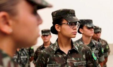 Mulheres poderão se alistar no serviço militar aos 18 anos