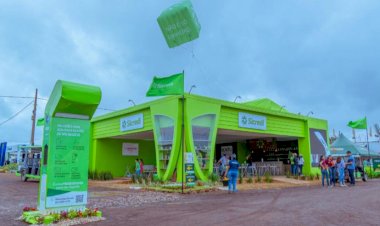 Sicredi Araxingu se destaca em Dinetec 2025 com apoio à comunidade