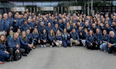 Delegação recorde e projetos premiados marcam a participação do Sicredi em evento internacional sobre cooperativismo de crédito