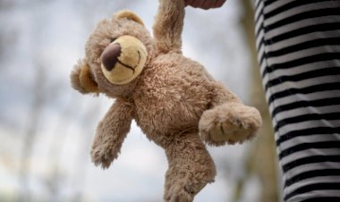 Mãe deixa filha de 4 anos com vizinho e menina é estuprada; suspeito é preso