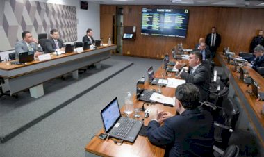 Senado discute atualização da Lei do Impeachment para que inclua servidores municipais