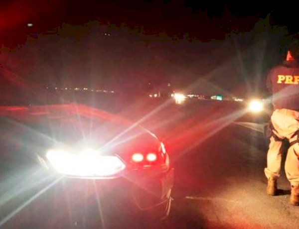 Quatro indígenas morrem após carreta carregada de ovos tombar e atingir carro na BR-070, em General Carneiro