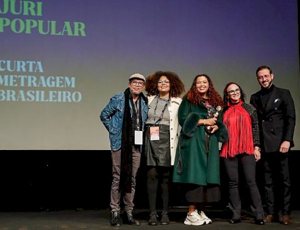 Curta-metragem sobre cineasta Xavante ganha dois prêmios no Festival de Cinema de Gramado