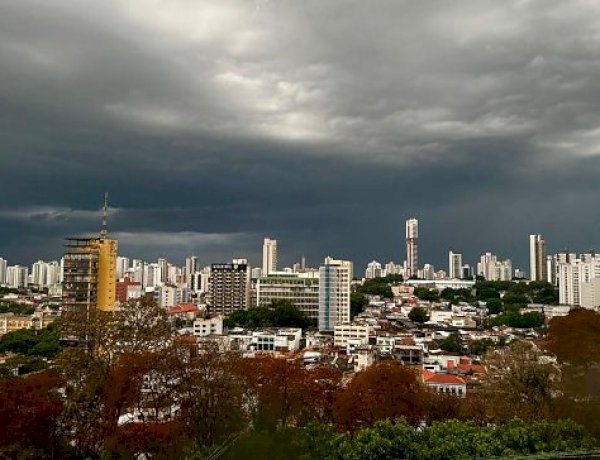 Frente fria e calor intenso mudam o tempo em MT nesta semana. Energisa alerta para raios e ventos de até 90 km/h
