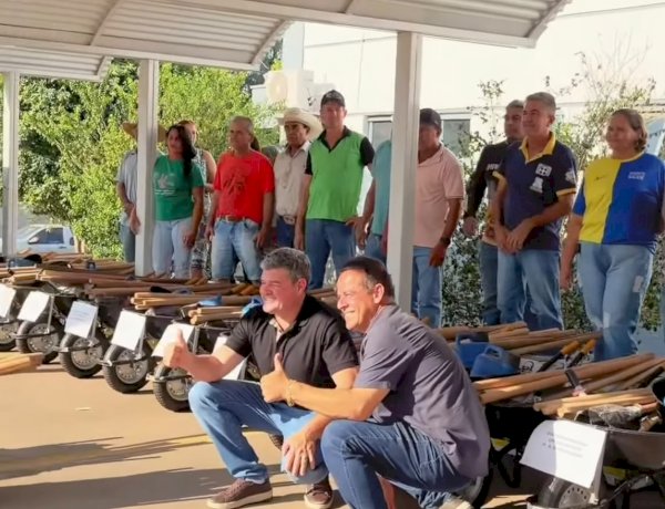 Novo São Joaquim entrega motos, kits de ferramentas e duas vans para atender população
