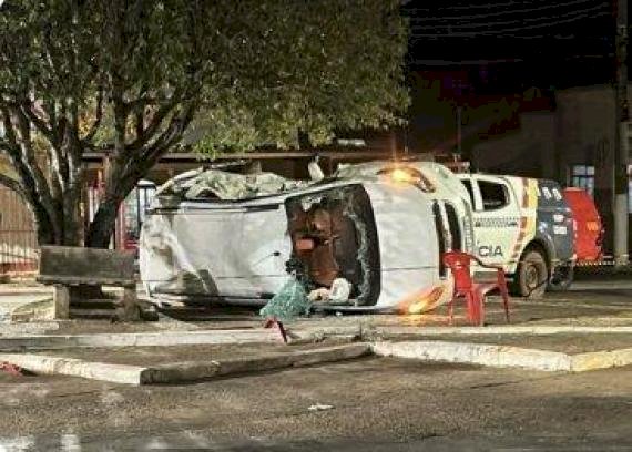 Viatura da PM se choca com veículo em cruzamento e bebê de 2 meses morre