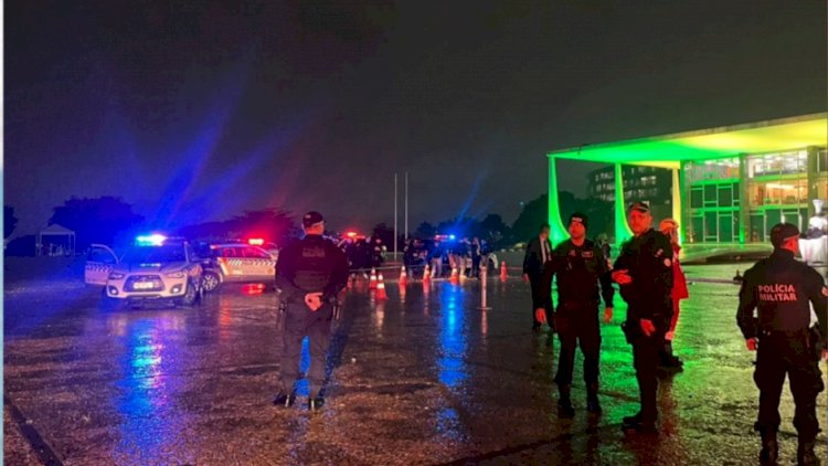 Explosões são registradas na Praça dos Três Poderes em Brasília; uma pessoa morreu