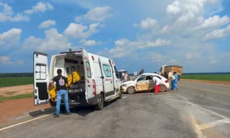 Acidente entre dois veículos deixa 2 mortos e 5 feridos em MT