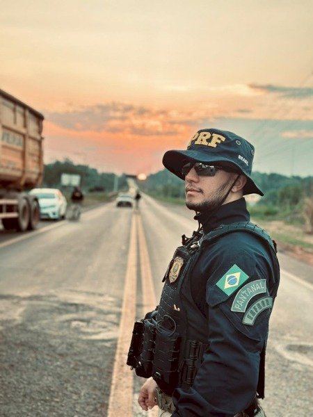 Colisão entre caminhões deixa 3 feridos na BR-070 perto de General Carneiro