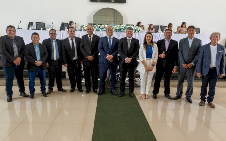 Leonardo Farias Zampa toma posse para 4º mandato como prefeito de Novo São Joaquim; vídeo