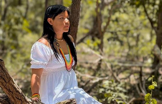 Neta de Mário Juruna, indígena de Barra do Garças lança marca de roupas inspirada na cultura Xavante