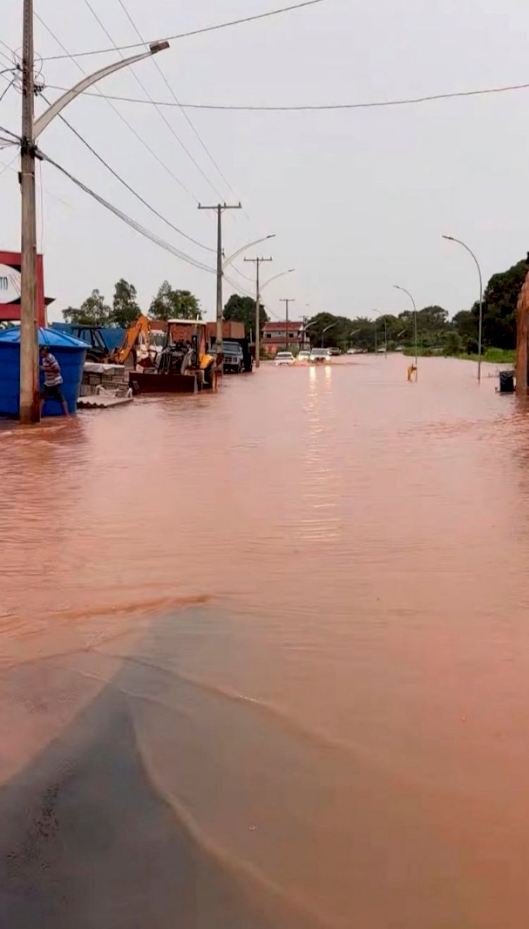 A prefeitura de Novo São Joaquim segue trabalhando para recuperar os estragos causados pela chuva