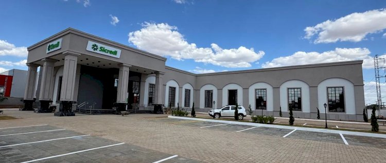 Sicredi Araxingu inaugura nova agência em Querência com presença de autoridades e comunidade