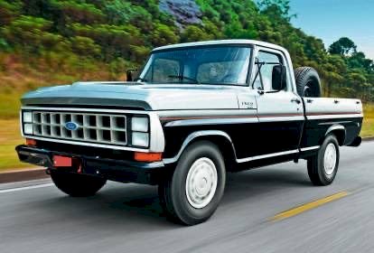 Caminhonete furtada em Água Boa é flagrada por câmera de segurança na região da Fazenda Malu