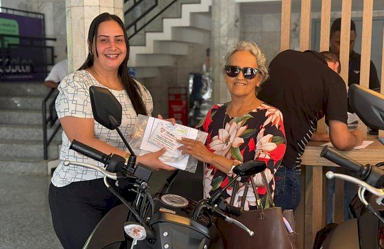 Prefeitura entrega motos 0 km aos ganhadores do “IPTU Premiado e Emplaca Barra 2025”