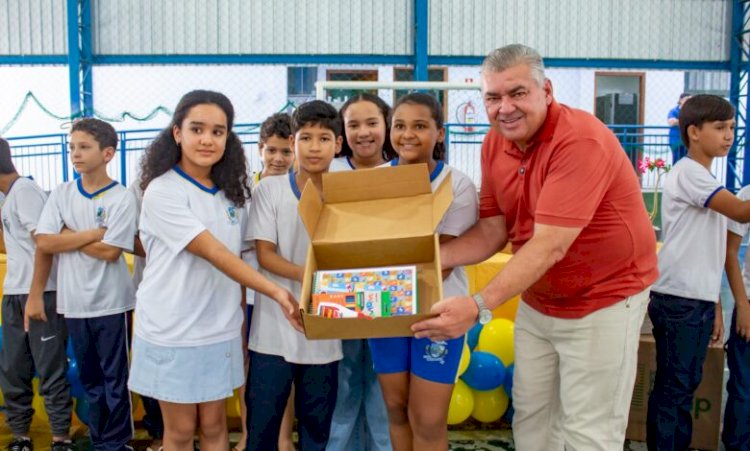 Prefeitura de Barra do Garças inicia entrega de kits escolares aos alunos da rede municipal de ensino