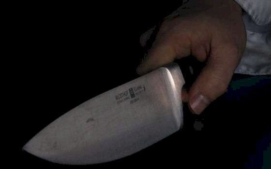 Homem é morto a facadas durante briga por furto de celular em MT