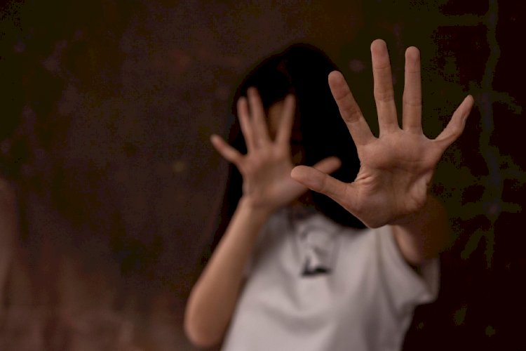 Menina de 13 anos é salva após ligar para a irmã e denunciar cárcere e estupro em Água Boa