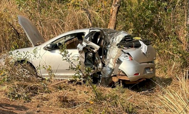 Passageira morre e duas pessoas ficam feridas após carro capotar na BR-070 em General Carneiro